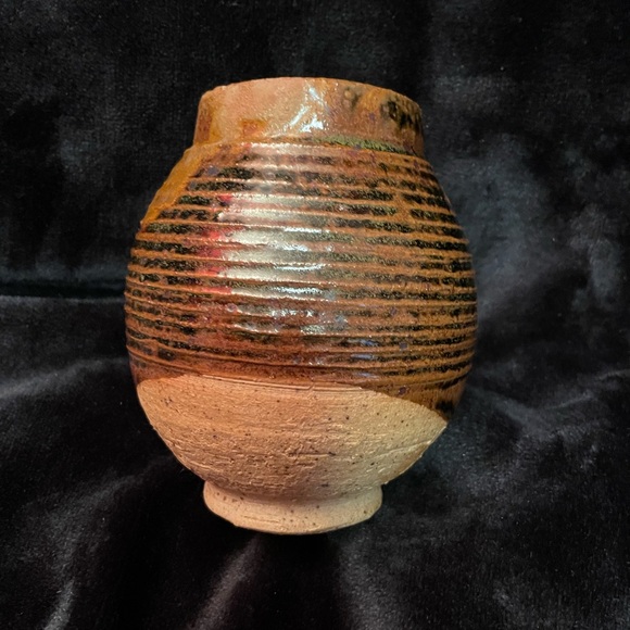 Vintage 1968 Artist Signed Pottery Vase - Picture 2 of 6